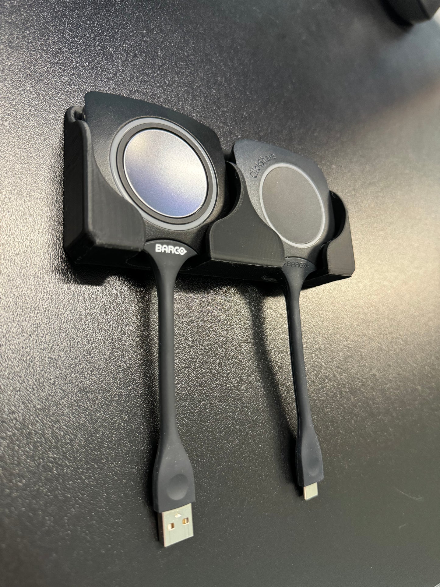 Barco Clickshare Dongle Wallmount 2-Fach